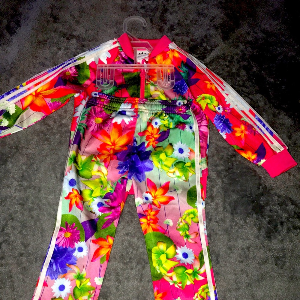 Adidas outfit jacket and pants size 18-24ms